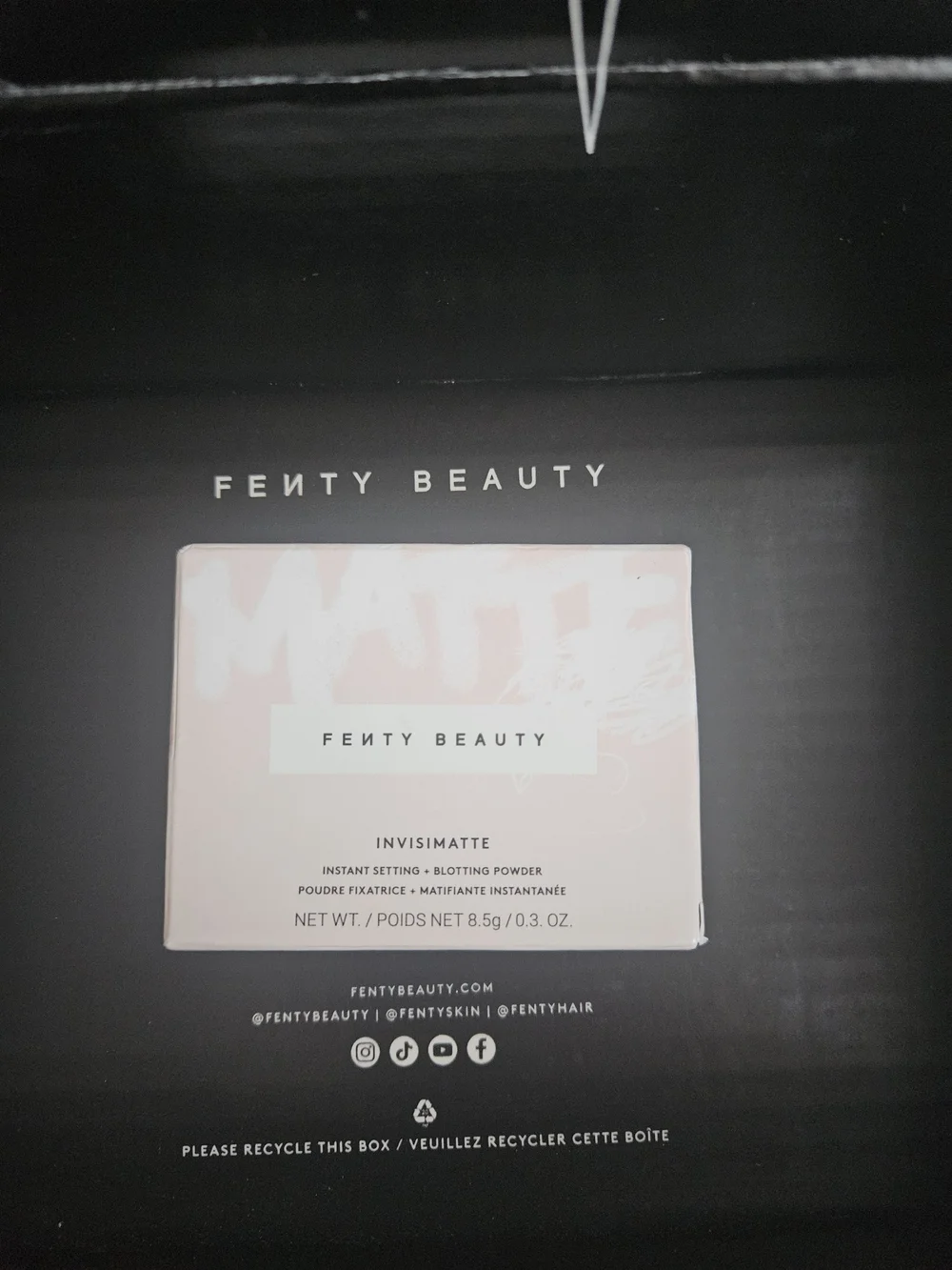 FENTY BEAUTY Invisimatte Translucent Mattifying Powder - Universal